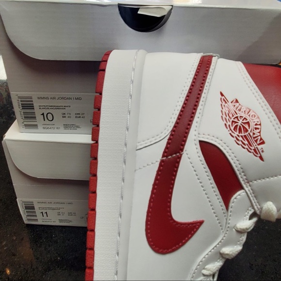 Jordan 1s Retro mids Sz various - Picture 8 of 9